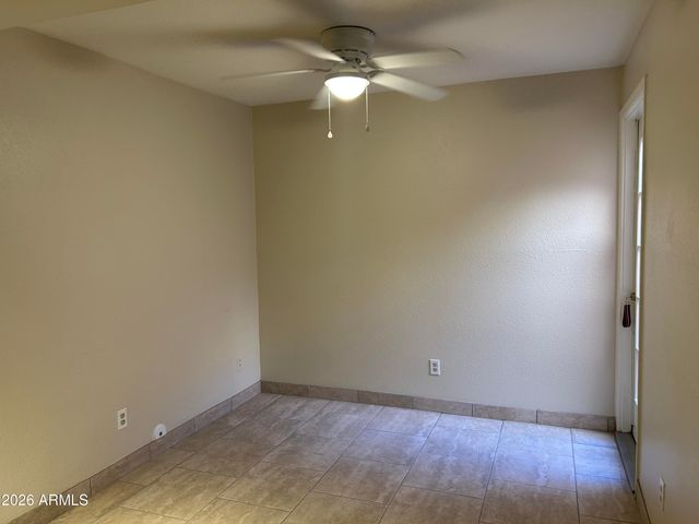 925 E BERYL Avenue, Phoenix, AZ 85020