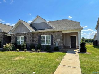 3219 Mcclellan Way, Decatur, AL 35603