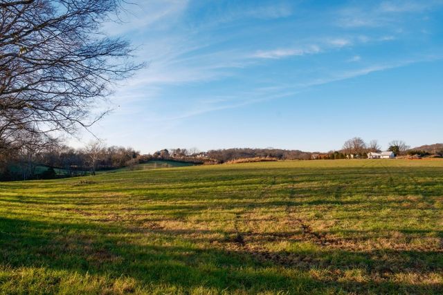 3016 Blythe Meadow Ln, Arrington, TN 37014
