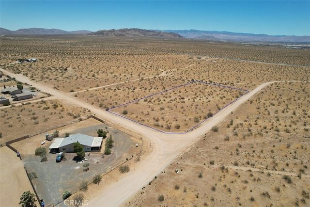 1 Cathedral Drive, Apple Valley, CA 92307