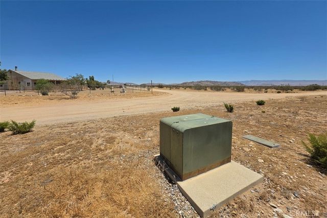 1 Cathedral Drive, Apple Valley, CA 92307