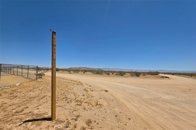 1 Cathedral Drive, Apple Valley, CA 92307