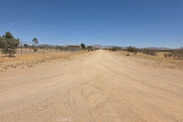 1 Cathedral Drive, Apple Valley, CA 92307