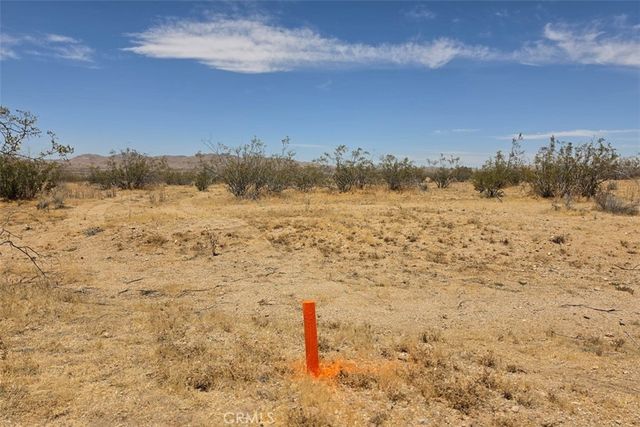 1 Cathedral Drive, Apple Valley, CA 92307