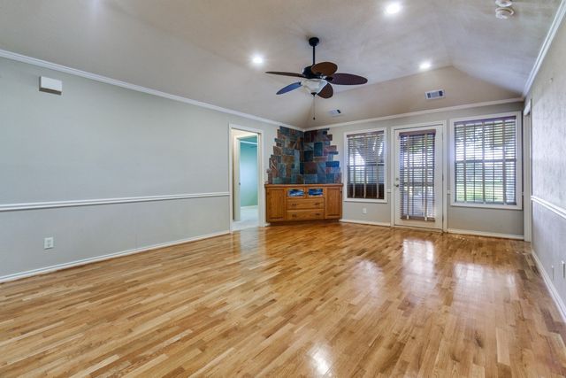 2722 Big Oaks Drive, Garland, TX 75044