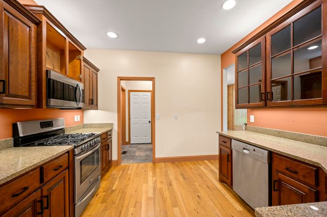 60 Bridge Lane, Tryon, NC 28782