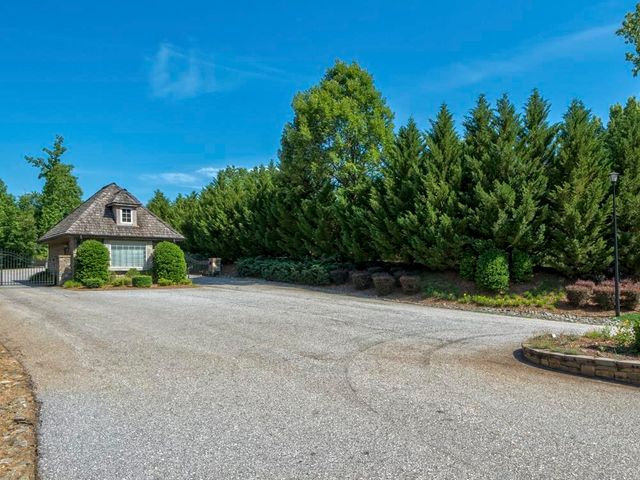 60 Bridge Lane, Tryon, NC 28782