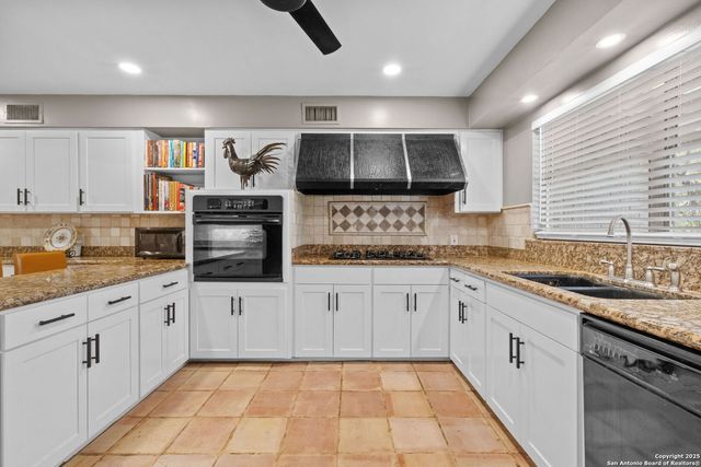 3202 Candlewood, San Antonio, TX 78217