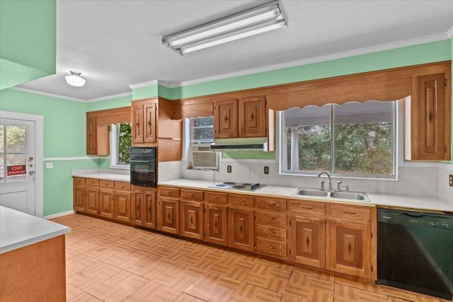 300 W Burch Street, Hartford, AL 36344