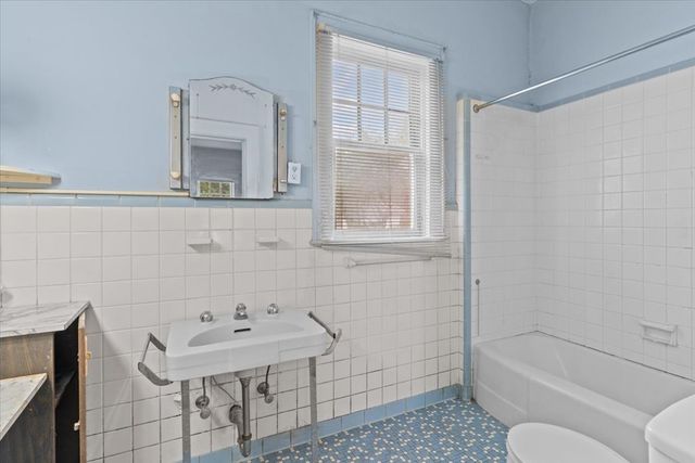 300 W Burch Street, Hartford, AL 36344