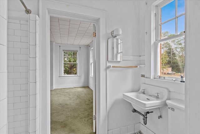 300 W Burch Street, Hartford, AL 36344