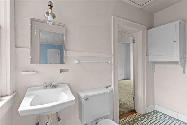 300 W Burch Street, Hartford, AL 36344