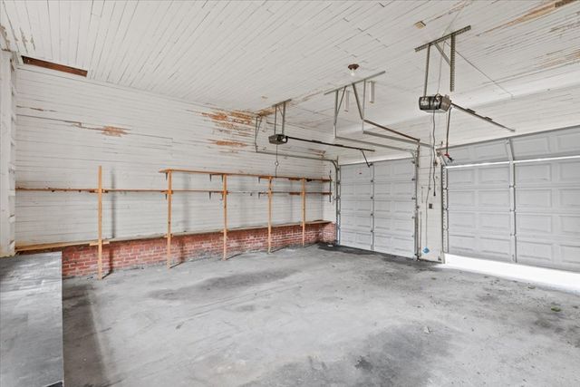 300 W Burch Street, Hartford, AL 36344