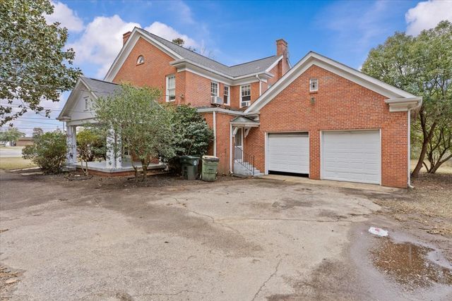 300 W Burch Street, Hartford, AL 36344