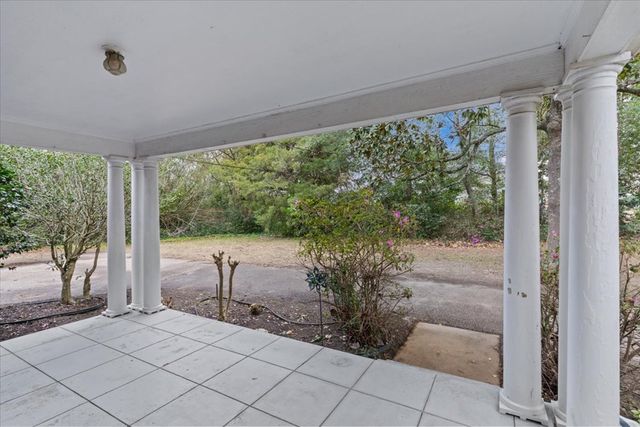 300 W Burch Street, Hartford, AL 36344