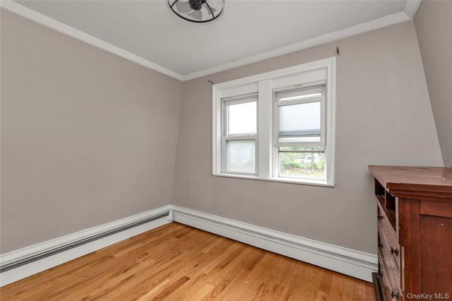15 Saint Johns Place, West Babylon, NY 11704