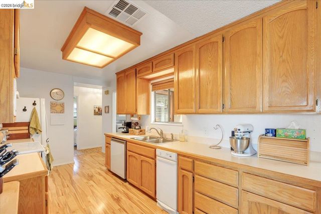 20235 Sommette Dr, Sonora, CA 95370