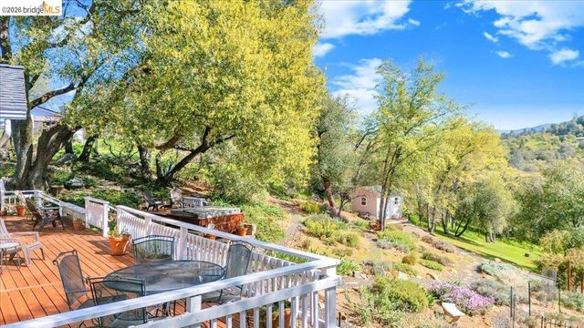 20235 Sommette Dr, Sonora, CA 95370