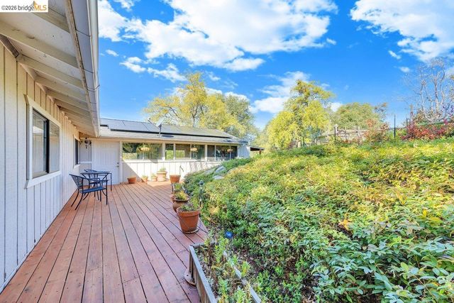 20235 Sommette Dr, Sonora, CA 95370