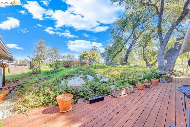 20235 Sommette Dr, Sonora, CA 95370