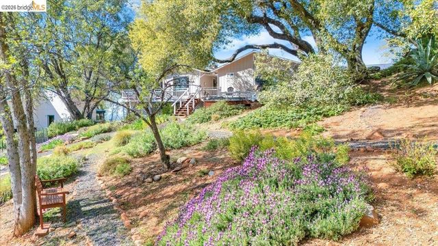 20235 Sommette Dr, Sonora, CA 95370