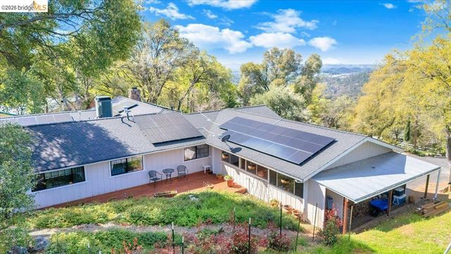 20235 Sommette Dr, Sonora, CA 95370