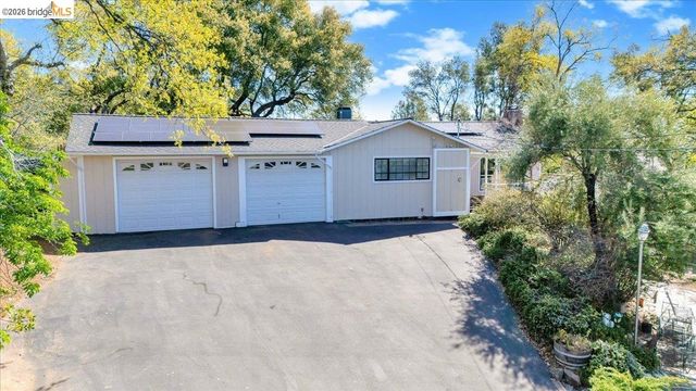 20235 Sommette Dr, Sonora, CA 95370