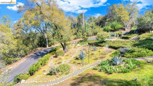 20235 Sommette Dr, Sonora, CA 95370