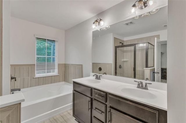 1563 BUTTERNUT Cove, Stone Mountain, GA 30083