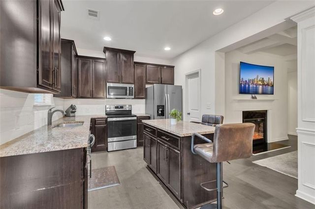 1563 BUTTERNUT Cove, Stone Mountain, GA 30083
