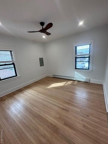 361 E Olive Street, Long Beach, NY 11561