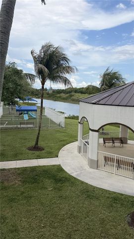 4435 SW 160th Ave 214, Miramar, FL 33027