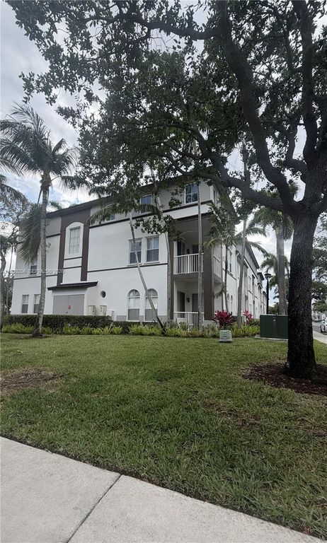 4435 SW 160th Ave 214, Miramar, FL 33027