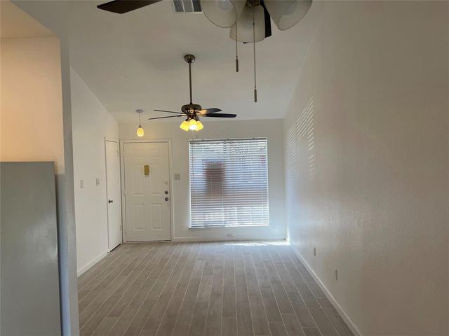 1015 E Yager LN 77, Austin, TX 78753