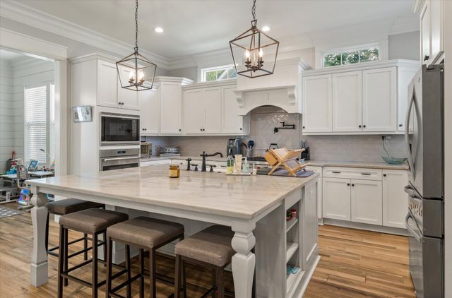4112 Home Town Lane, Ravenel, SC 29470