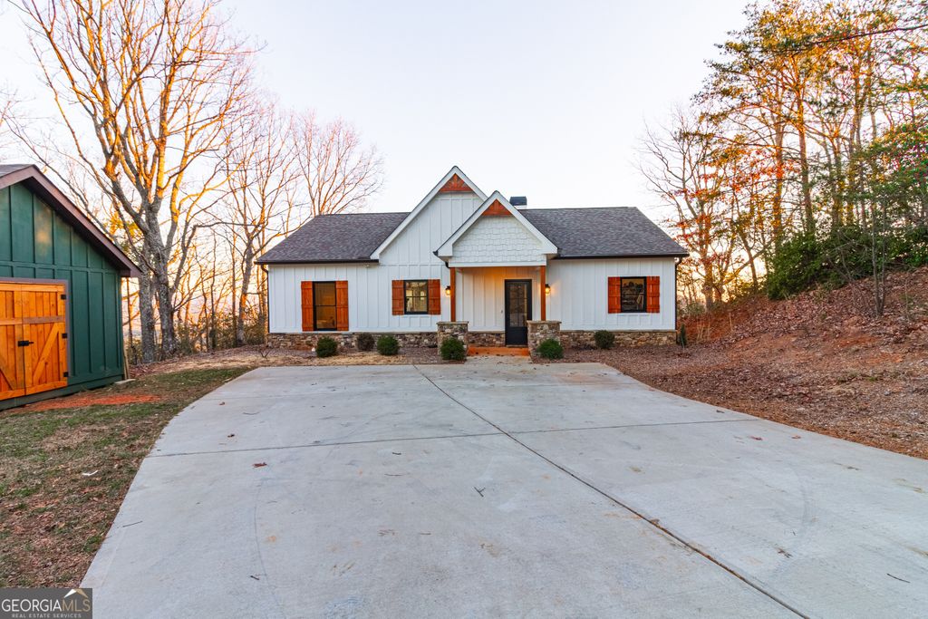 1335 Daybreak Road, Cleveland, GA 30528