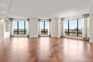 1 Avery 33A, Boston, MA 02111