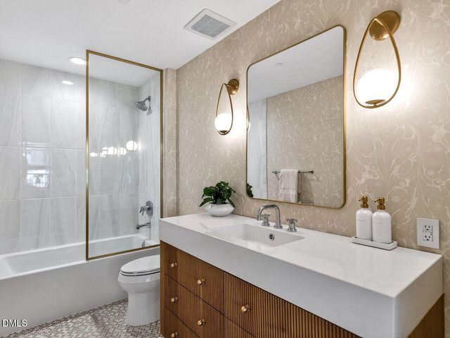 510 Glenwood Avenue 602, Raleigh, NC 27603