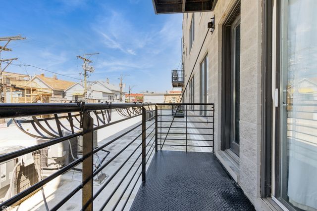 1610 W Grand Avenue 2A, Chicago, IL 60622