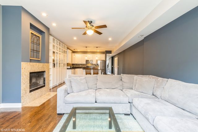 1610 W Grand Avenue 2A, Chicago, IL 60622