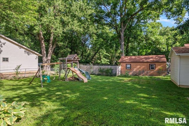 5771 N Cotton Hill Road, Springfield, IL 62703
