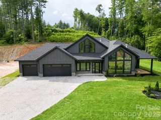 87 Mont Clair Trail 31, Horse Shoe, NC 28742