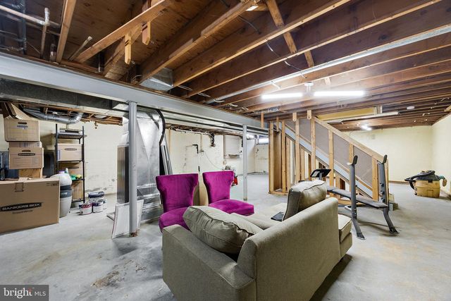 98 HUSBANDS DR, Wilmington, DE 19803