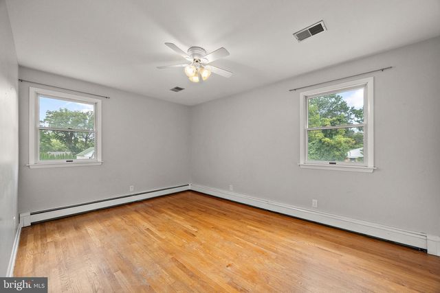 98 HUSBANDS DR, Wilmington, DE 19803