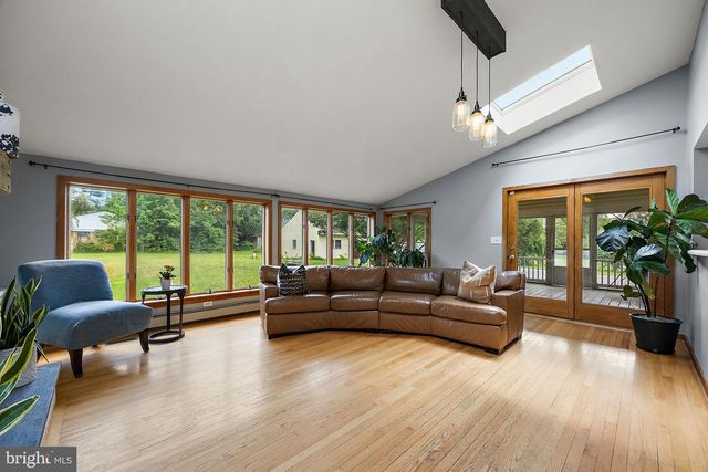 98 HUSBANDS DR, Wilmington, DE 19803