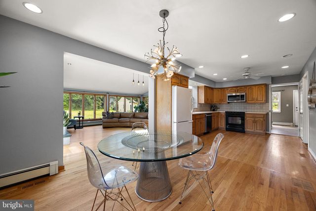 98 HUSBANDS DR, Wilmington, DE 19803
