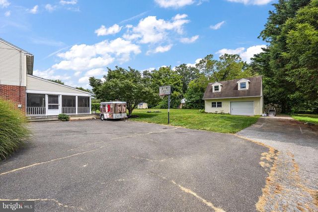98 HUSBANDS DR, Wilmington, DE 19803