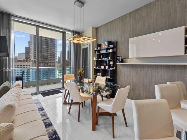 200 Biscayne Boulevard Way 1407, Miami, FL 33131