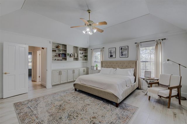 604 Oakwood DR, Buda, TX 78610