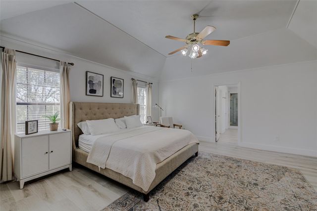 604 Oakwood DR, Buda, TX 78610